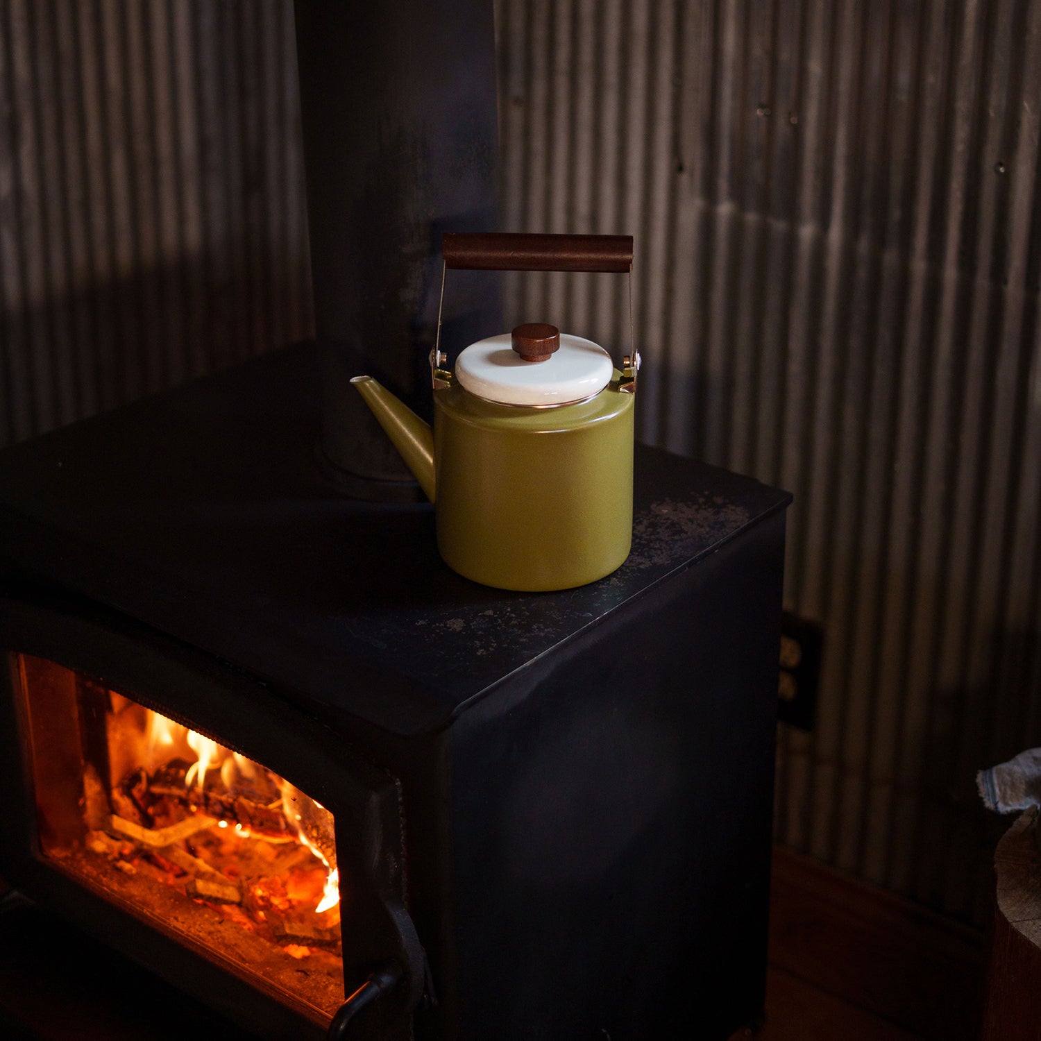BAREBONES | 2-TONE ENAMEL TEAPOT