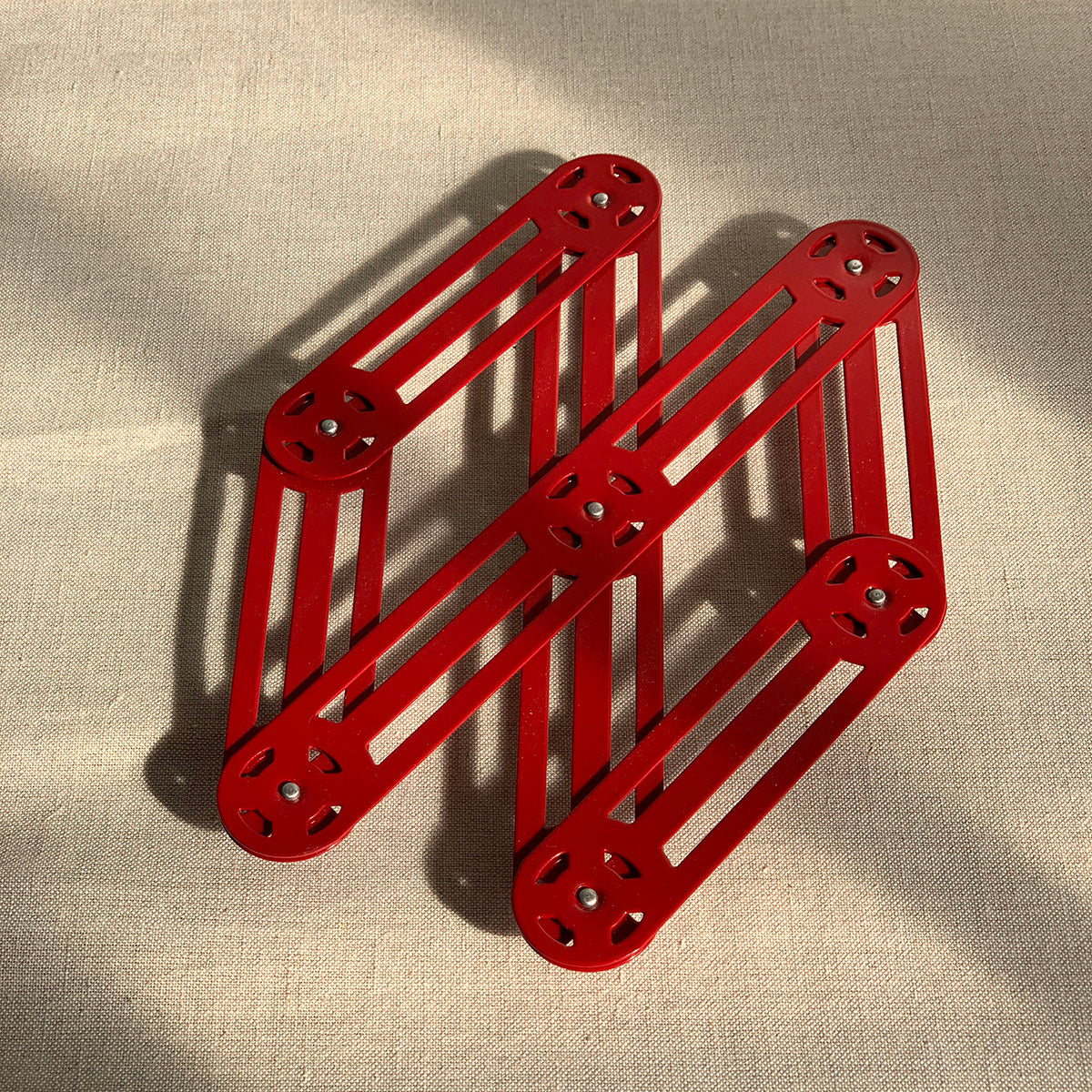 FRENCH TRIVET