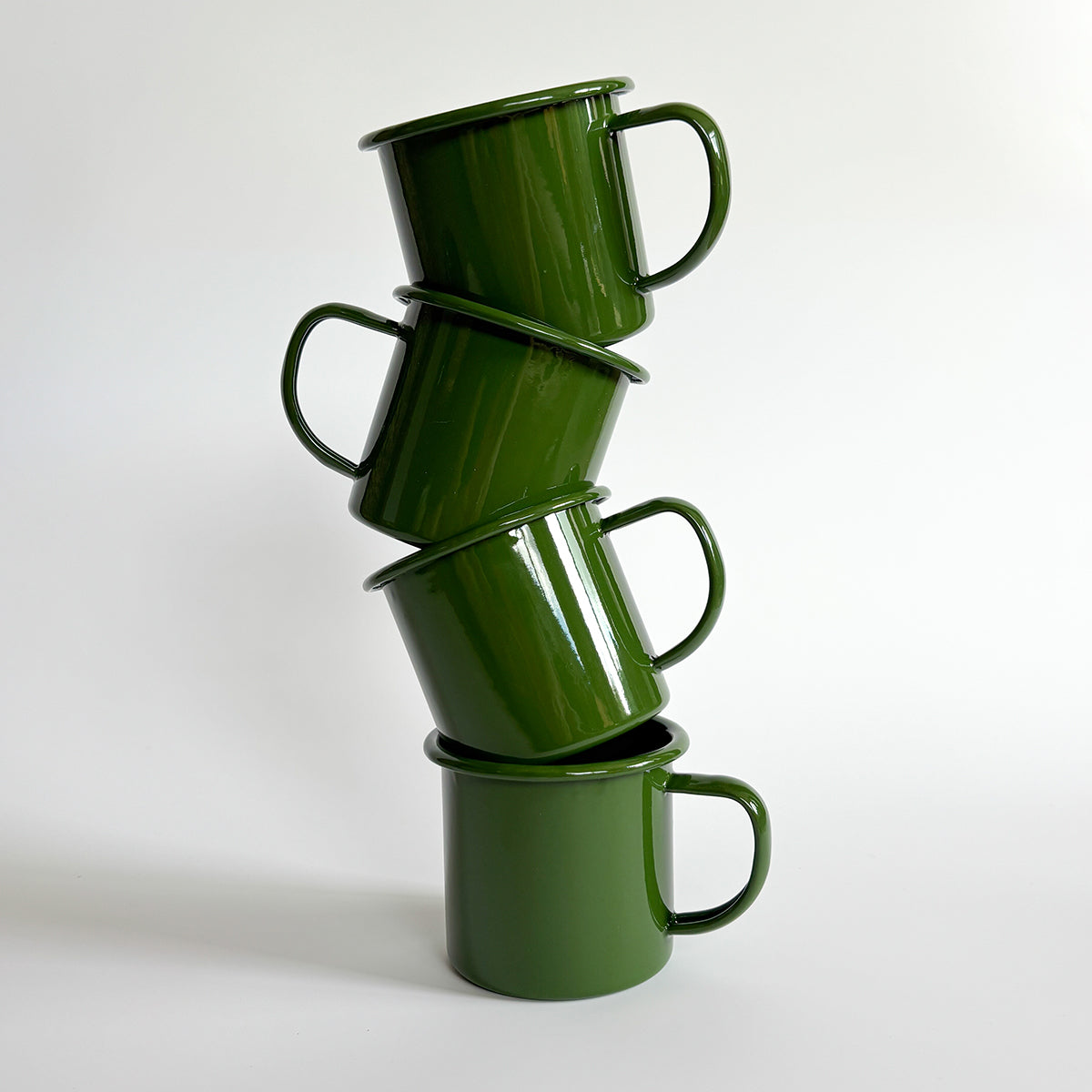 HUNTER GREEN ENAMEL CUP