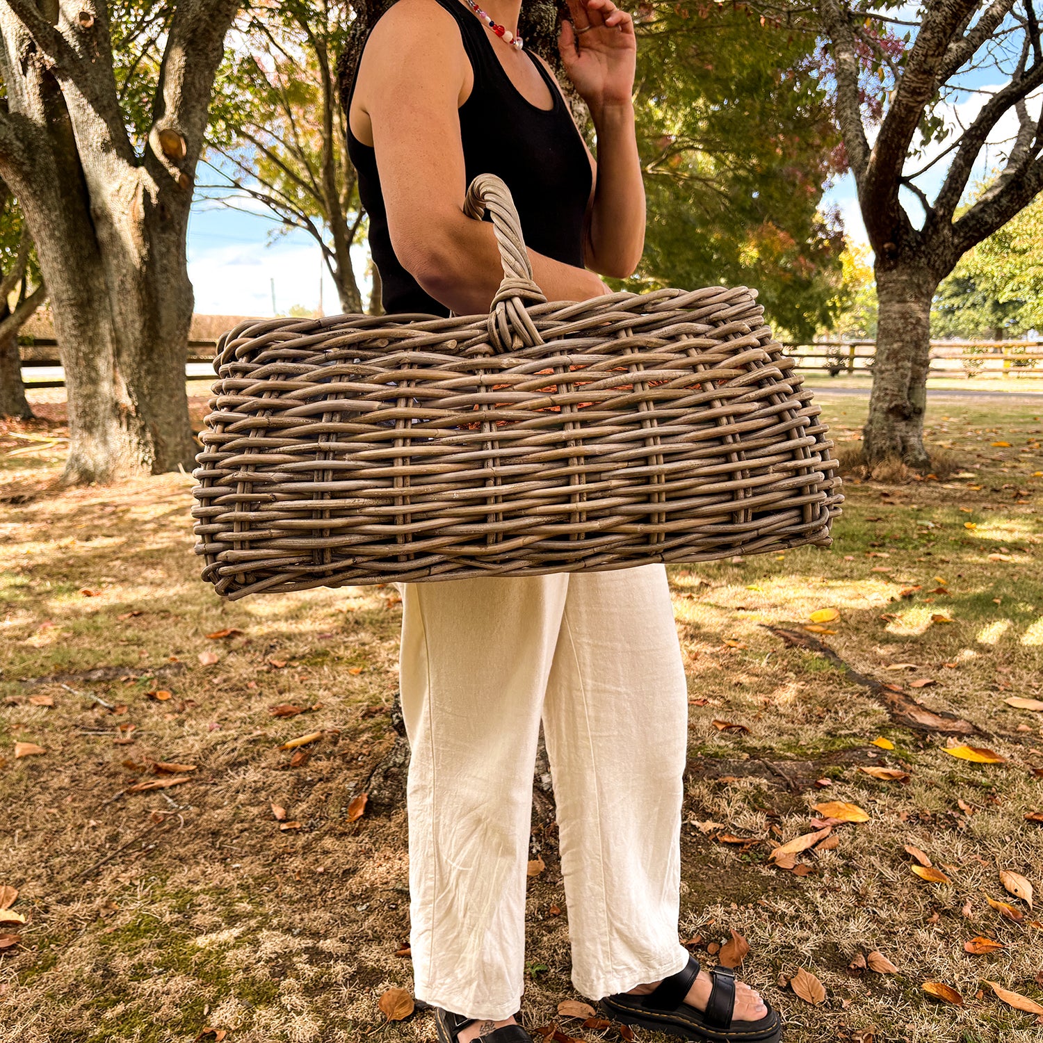 BETTY | RATTAN PICNIC BASKET