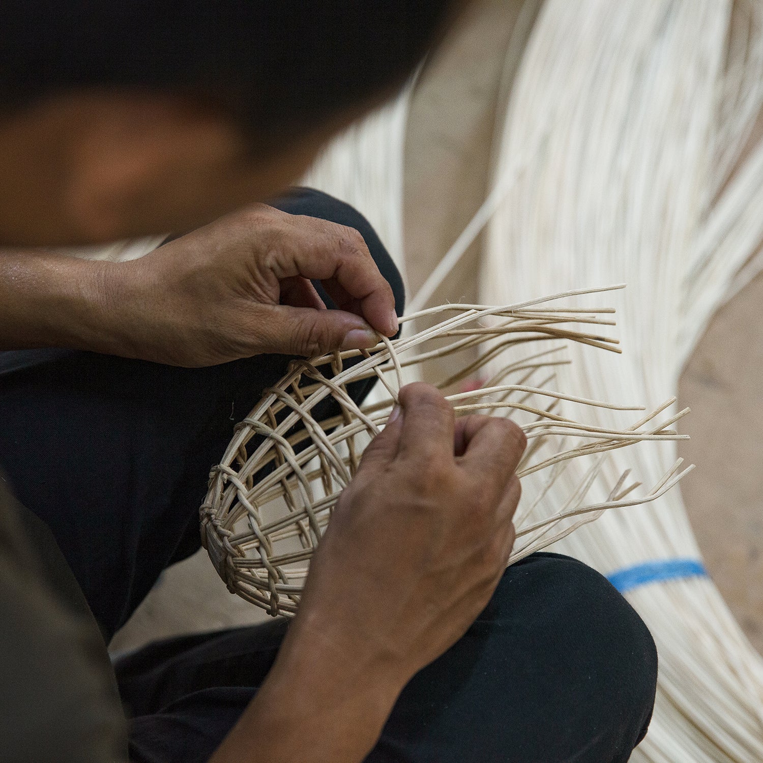 HENNIE | RATTAN WALL BASKET