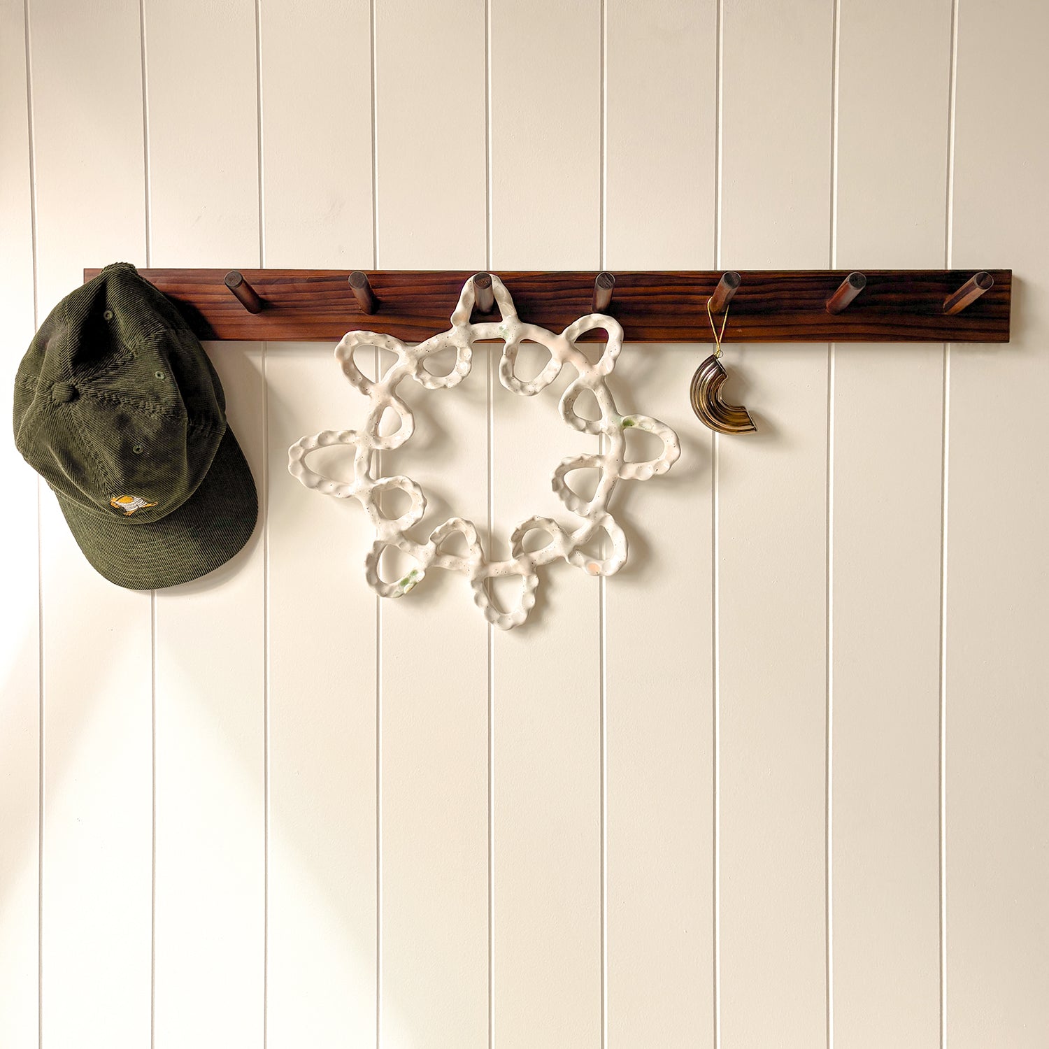 WOODEN PEG RACK | DARK BROWN