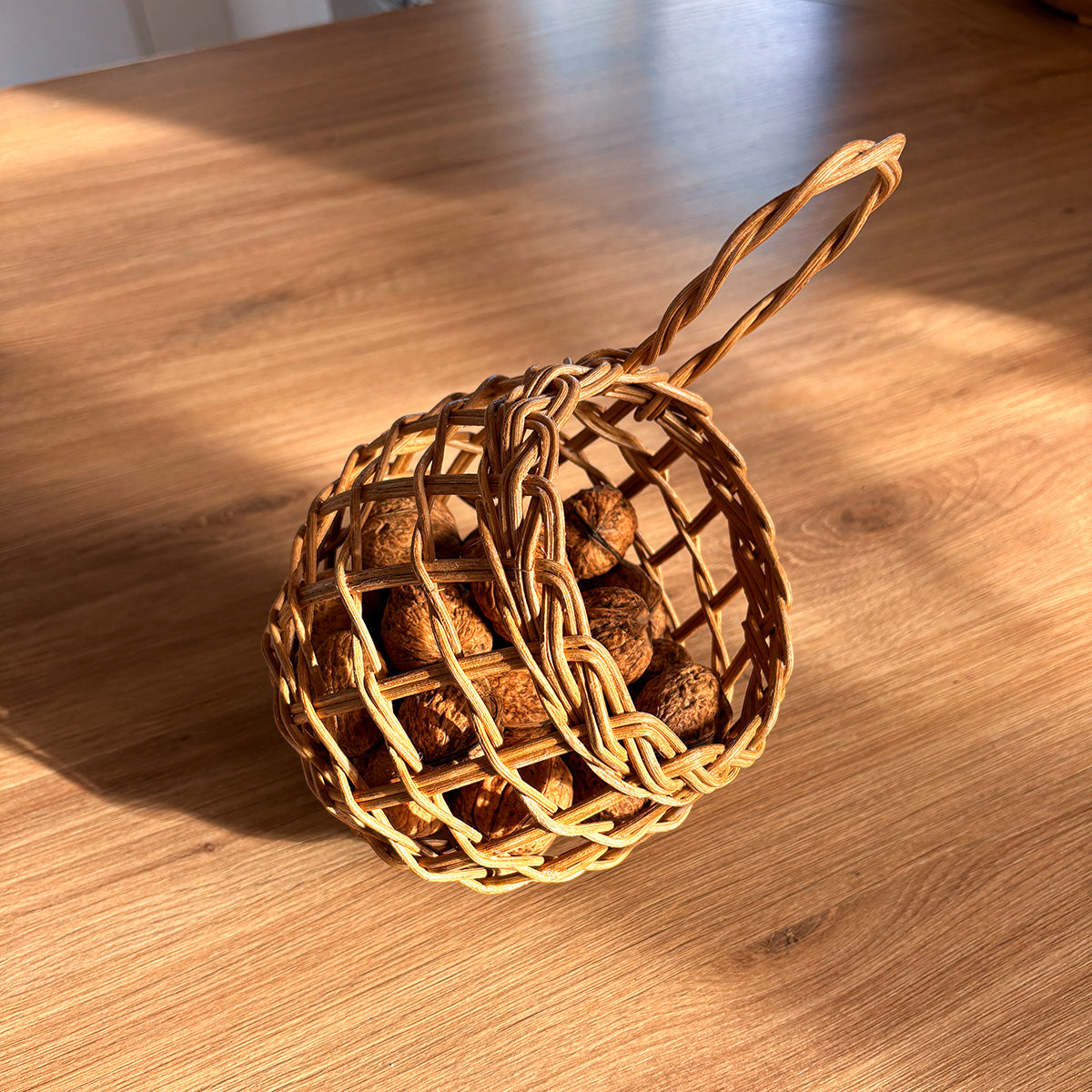 HENNIE | RATTAN WALL BASKET