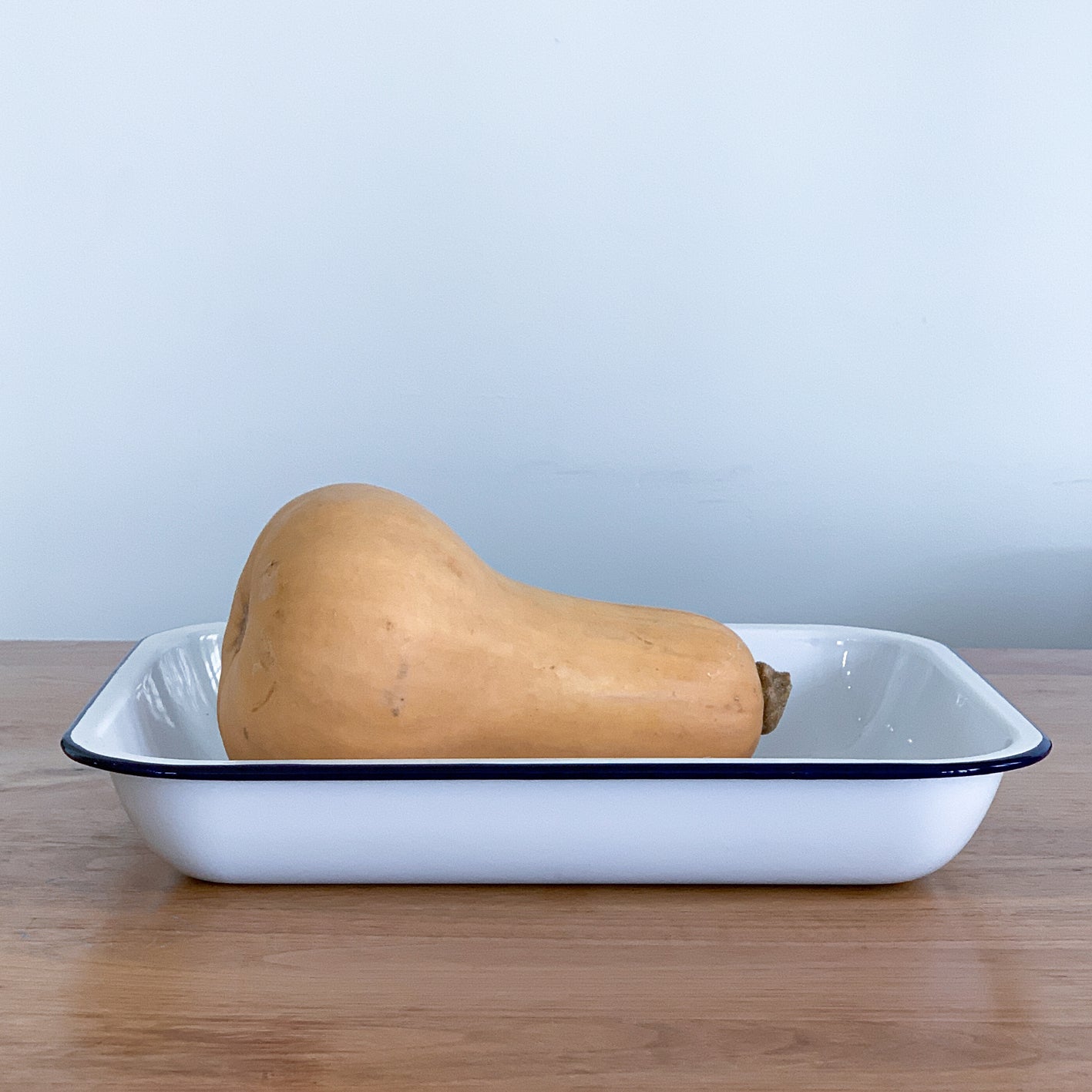 Large enamel roasting tray