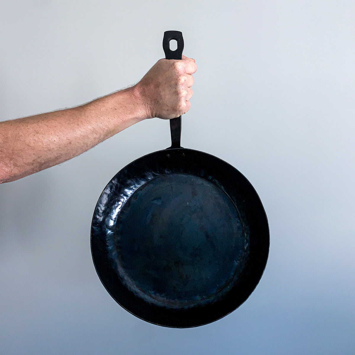 Large skillet – The Solo Blacksmith