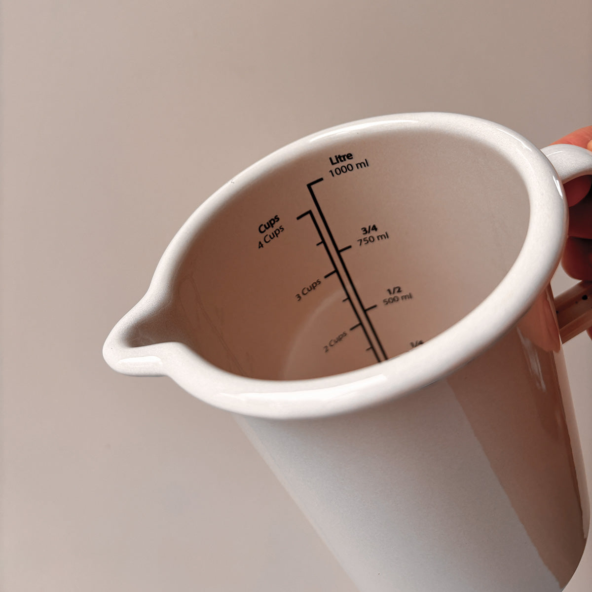 DISHY ENAMEL MEASURING JUG