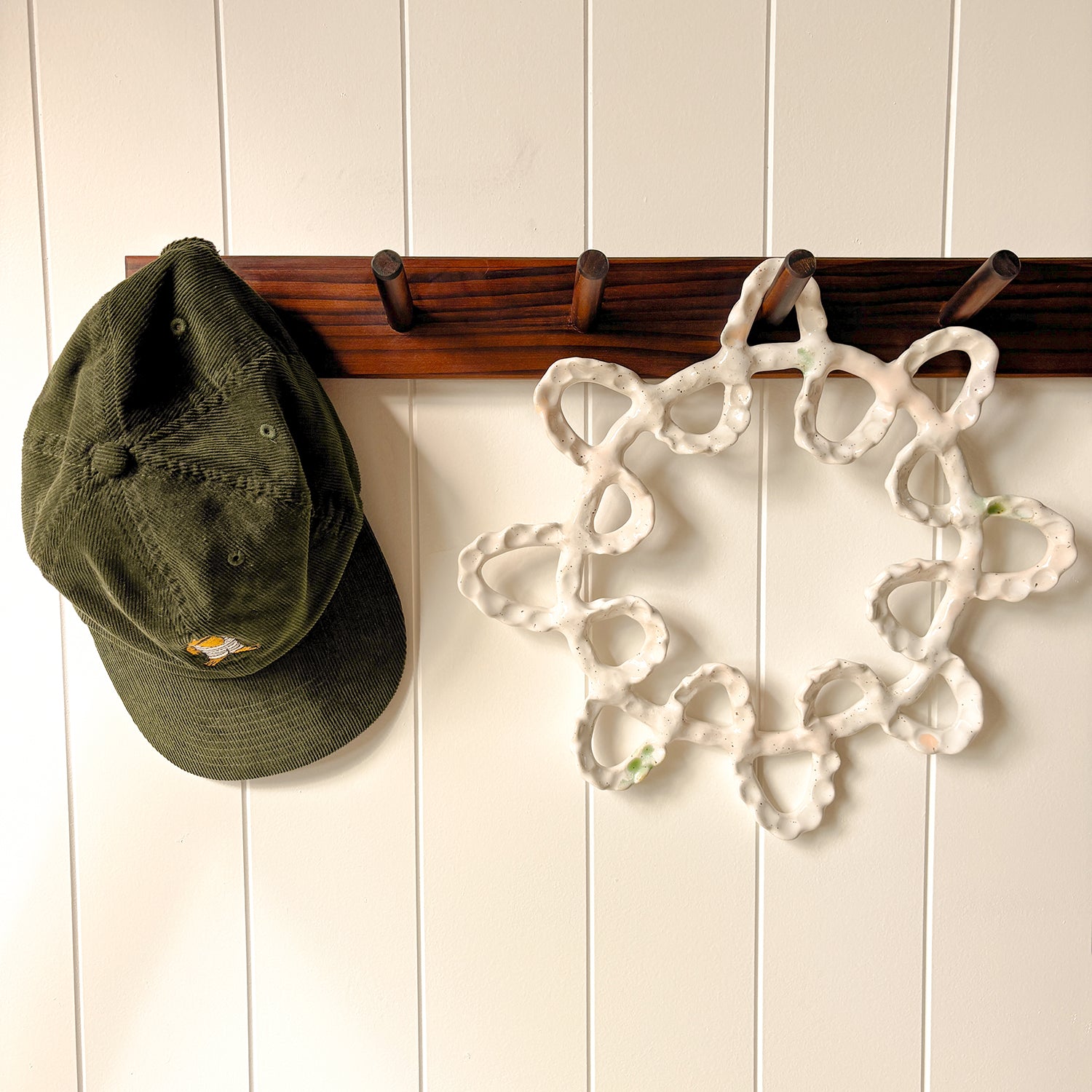 WOODEN PEG RACK | DARK BROWN