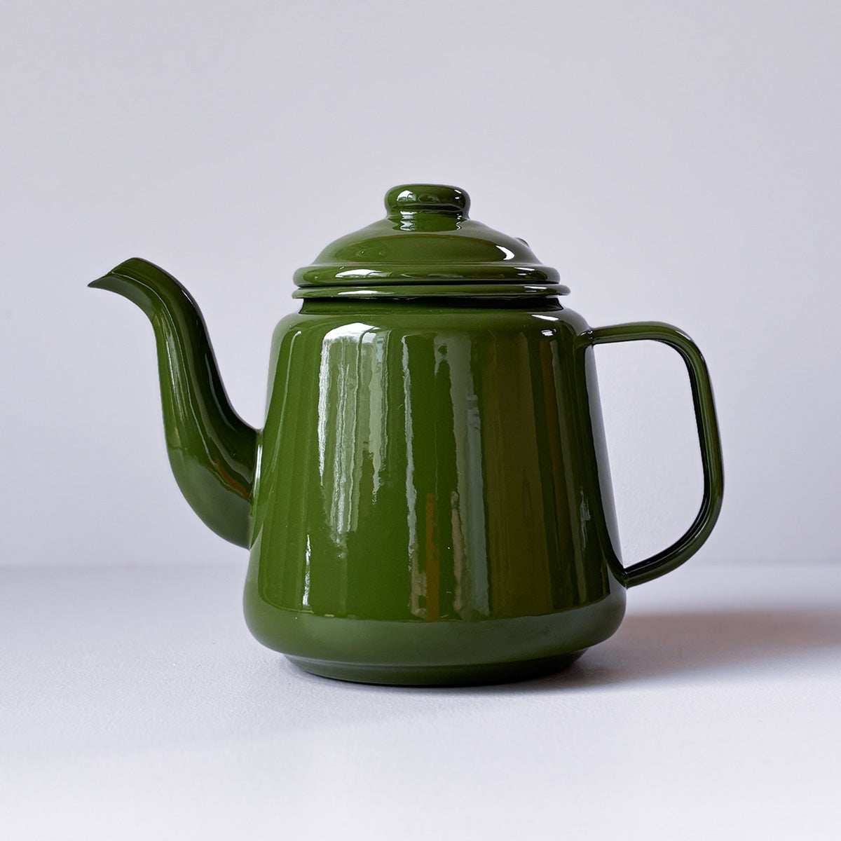 HUNTER GREEN ENAMEL TEAPOT