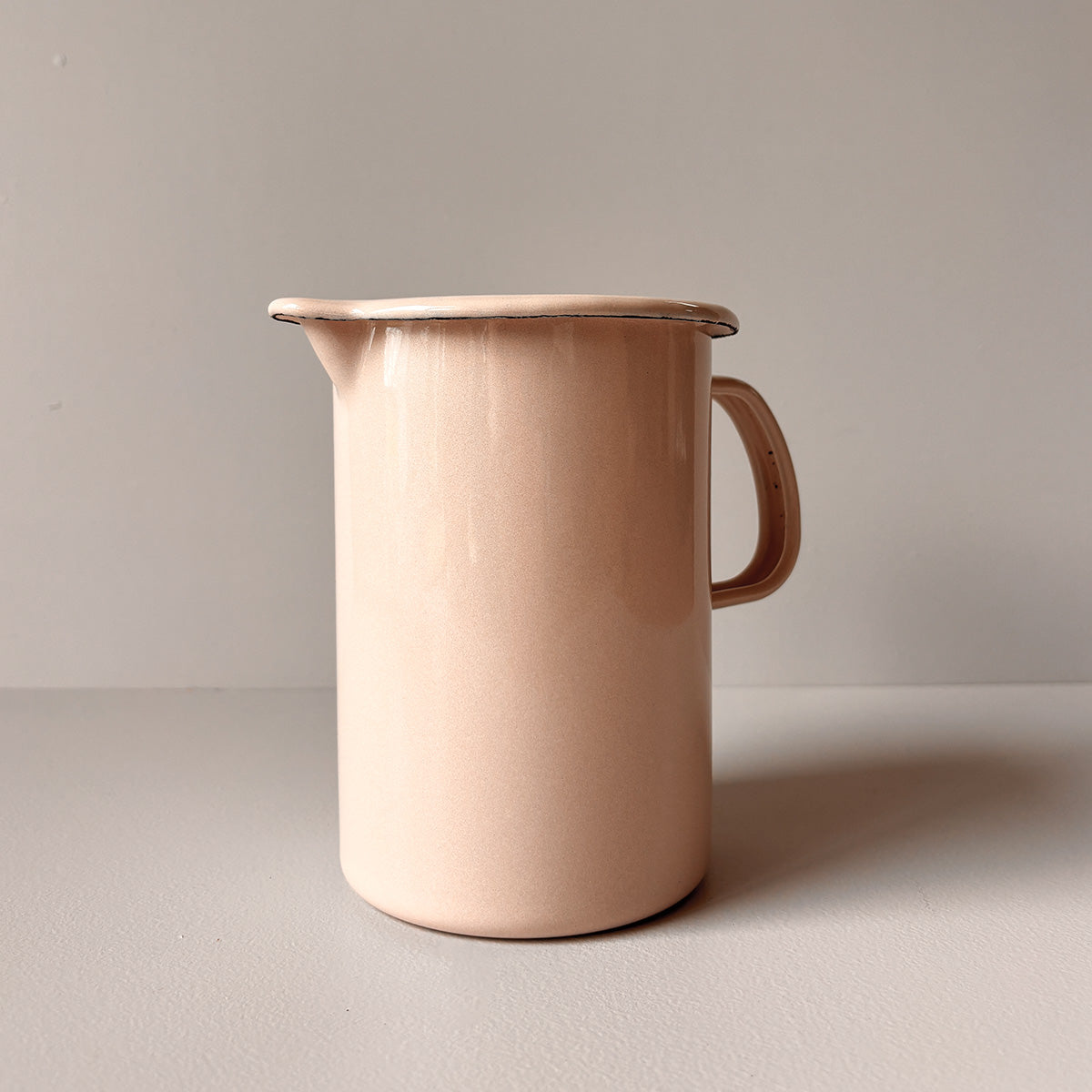 DISHY ENAMEL MEASURING JUG