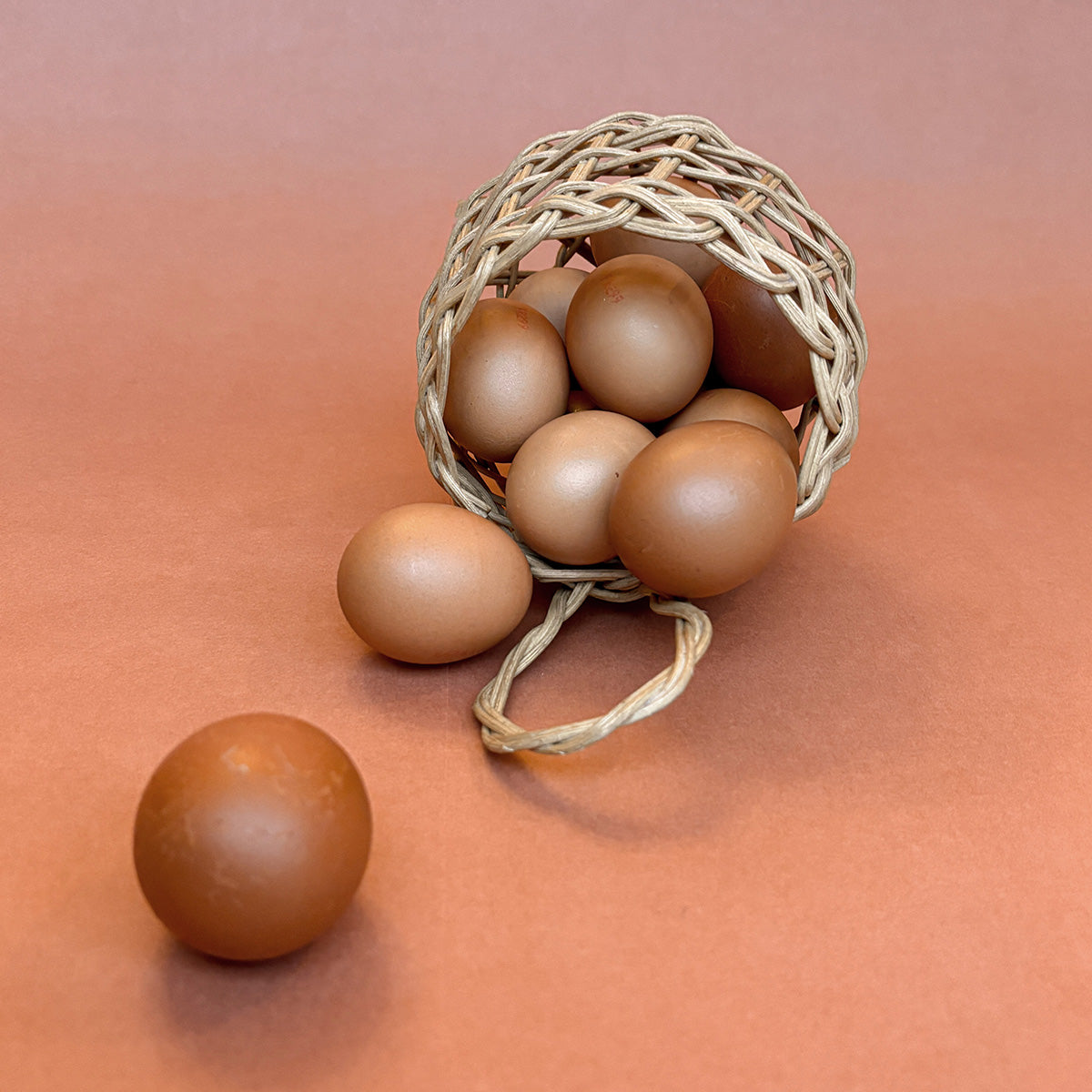HENNIE | RATTAN WALL BASKET