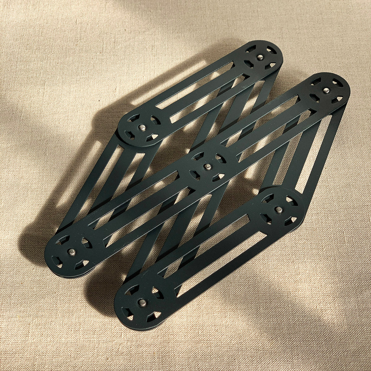 FRENCH TRIVET