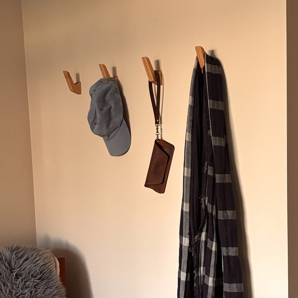 GEOMETRIC WOODEN WALL HOOKS