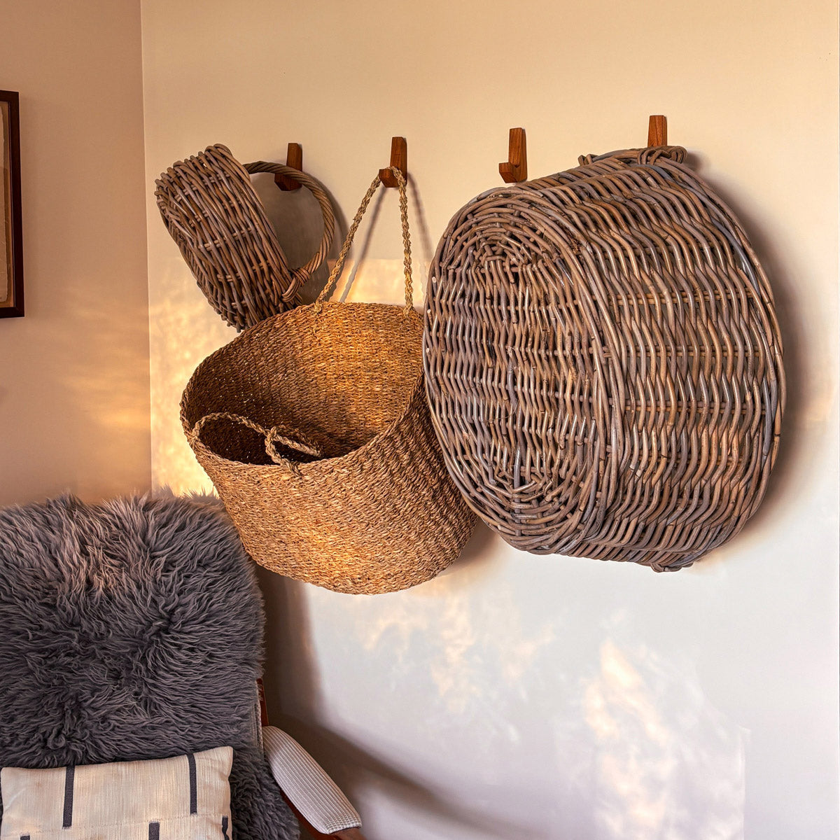 GEOMETRIC WOODEN WALL HOOKS