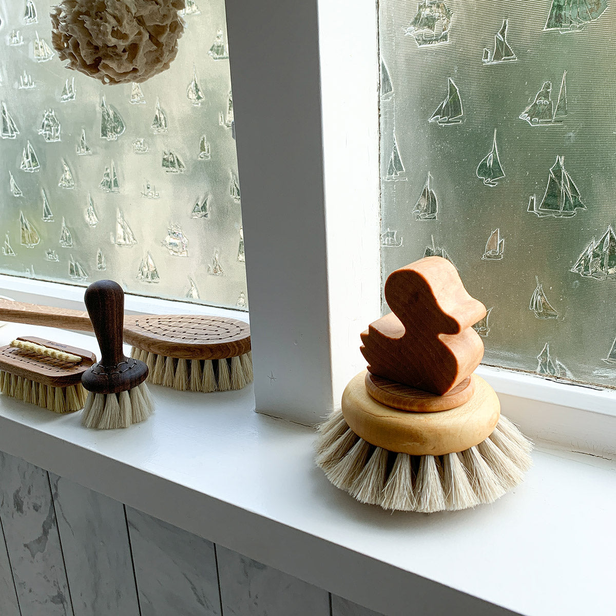 IRIS HANTVERK | MAPLE BATH BRUSH | DUCK