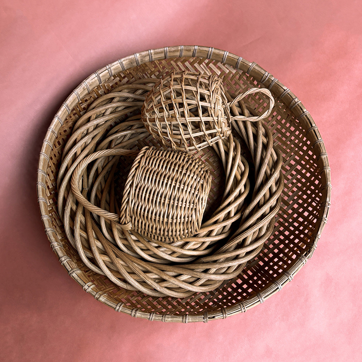WOVEN BAMBOO FORAGING BASKET