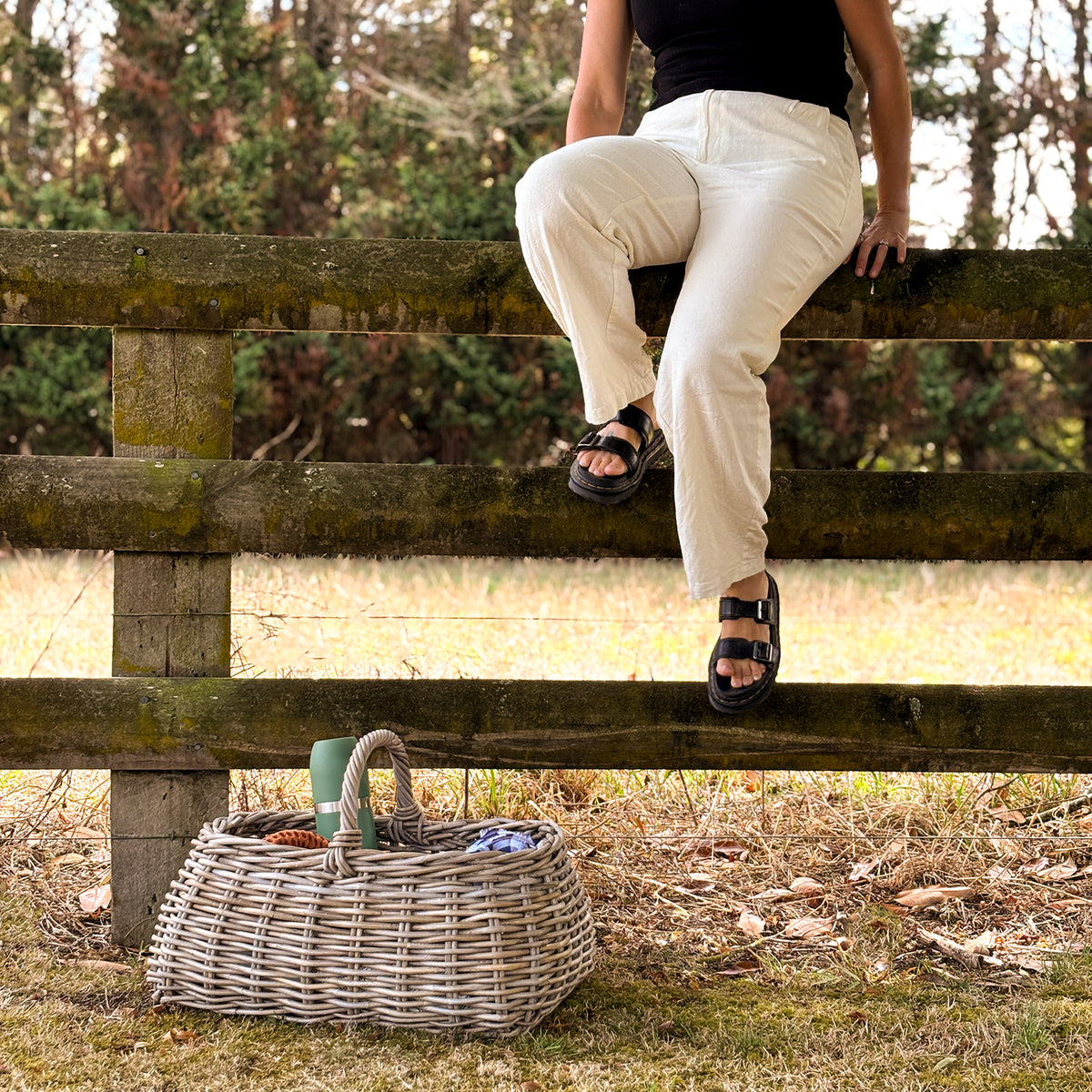 BETTY | RATTAN PICNIC BASKET