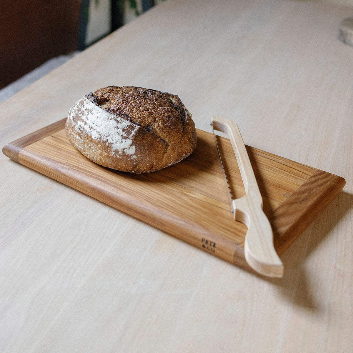 WOODEN BREAD KNIFE | EUCALYPTUS WOOD