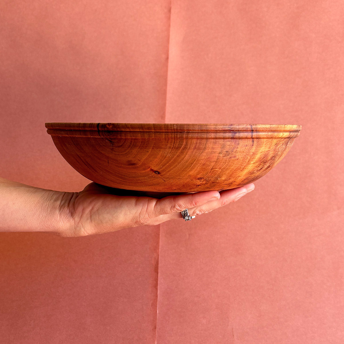 HANDCRAFTED WOODEN BOWLS