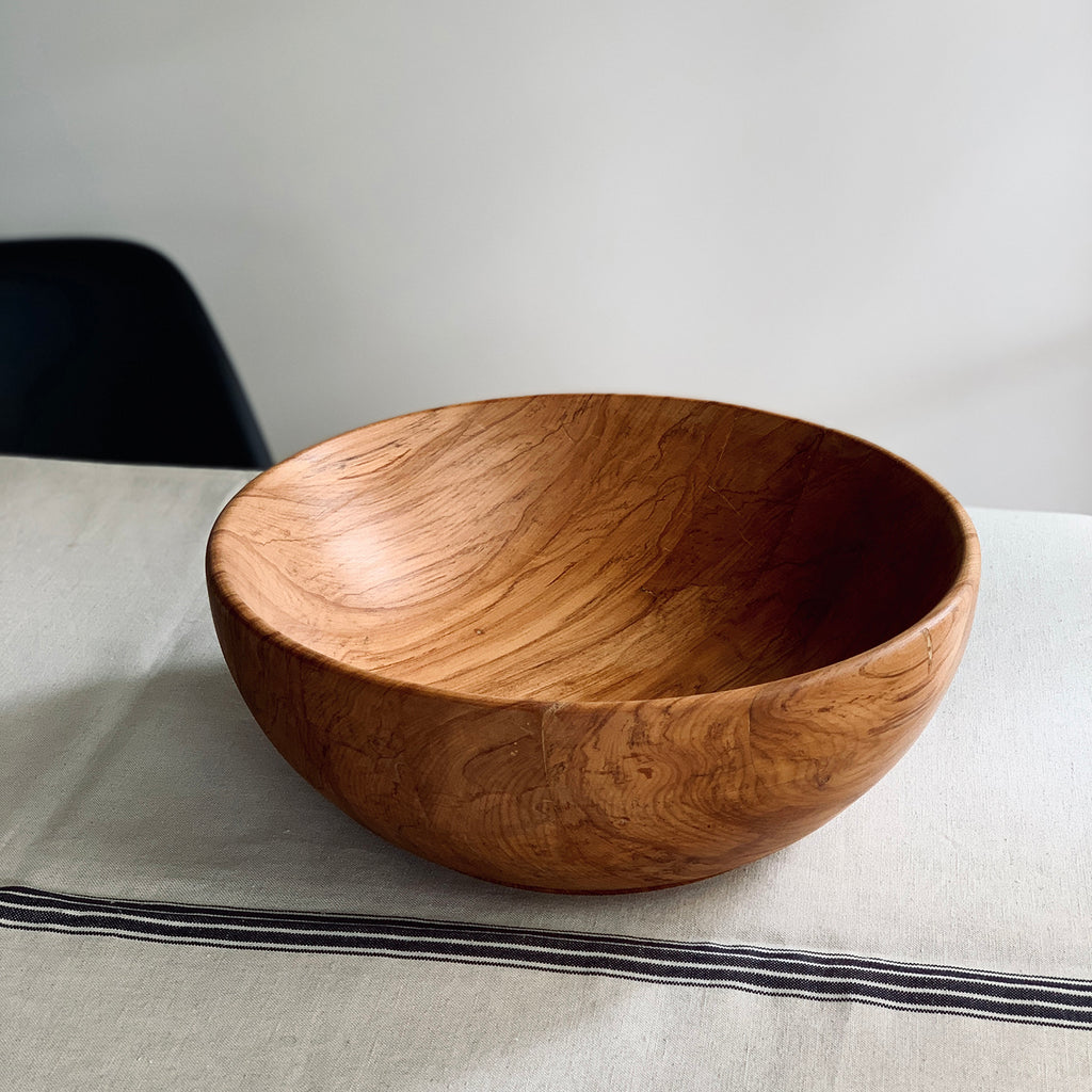HANDCRAFTED WOODEN BOWLS