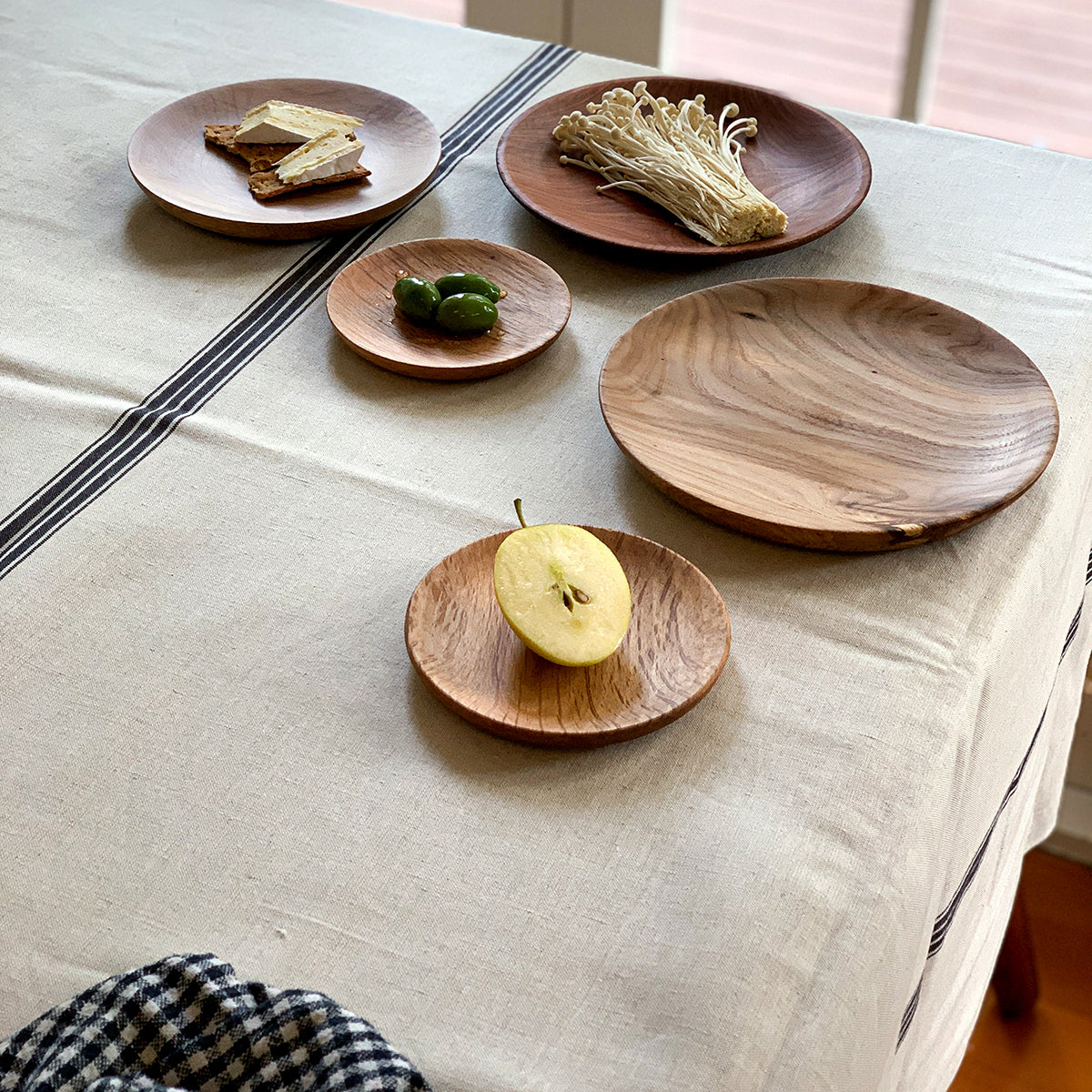 PETE & CO | HANDCRAFTED WOODEN PLATES