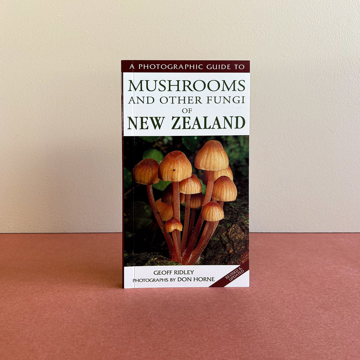 MUSHROOMS AND OTHER FUNGI OF NEW ZEALAND