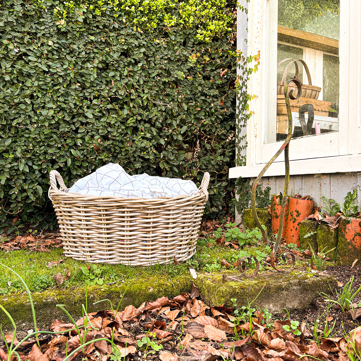 Cane laundry basket