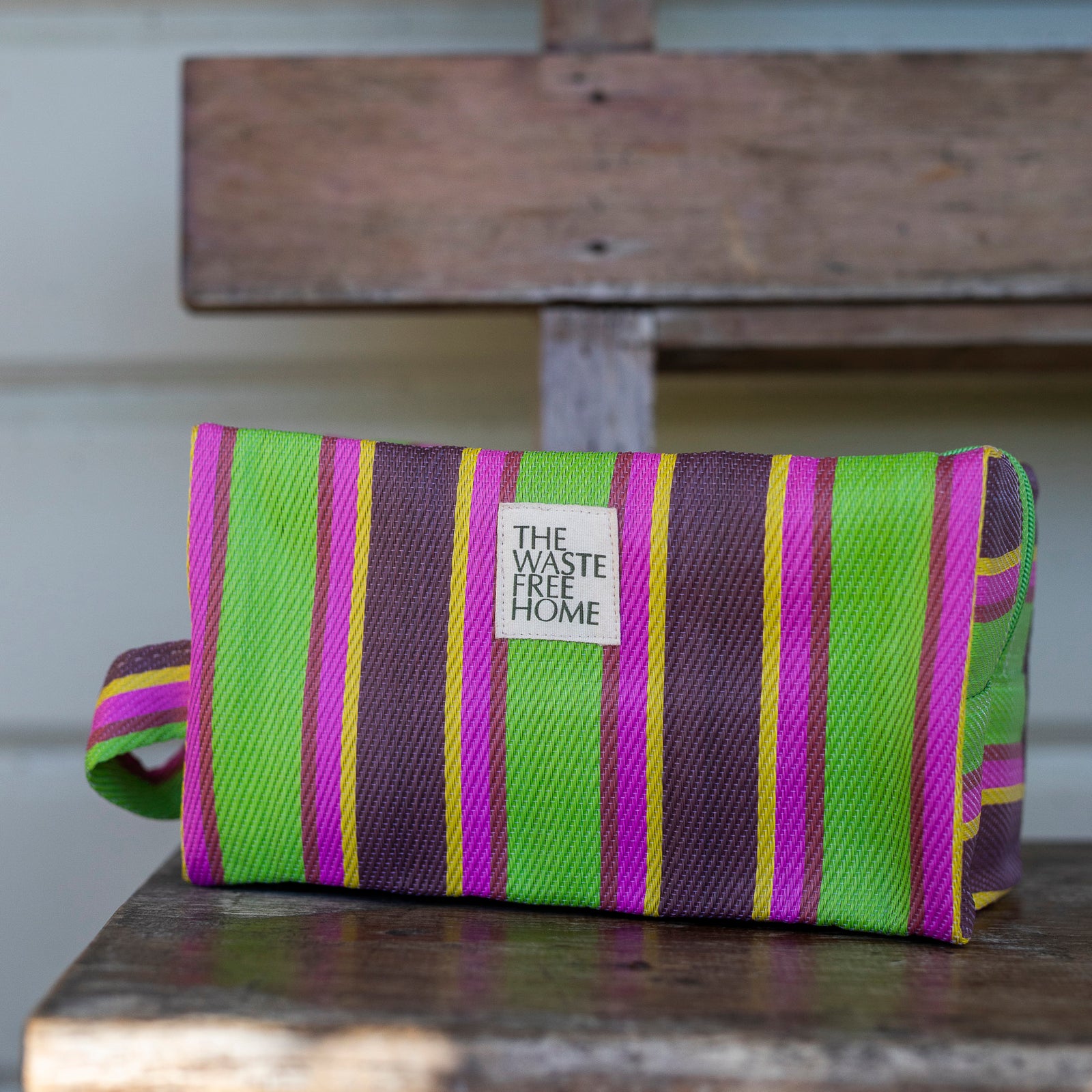 POUCH | 100% RECYCLED NYLON