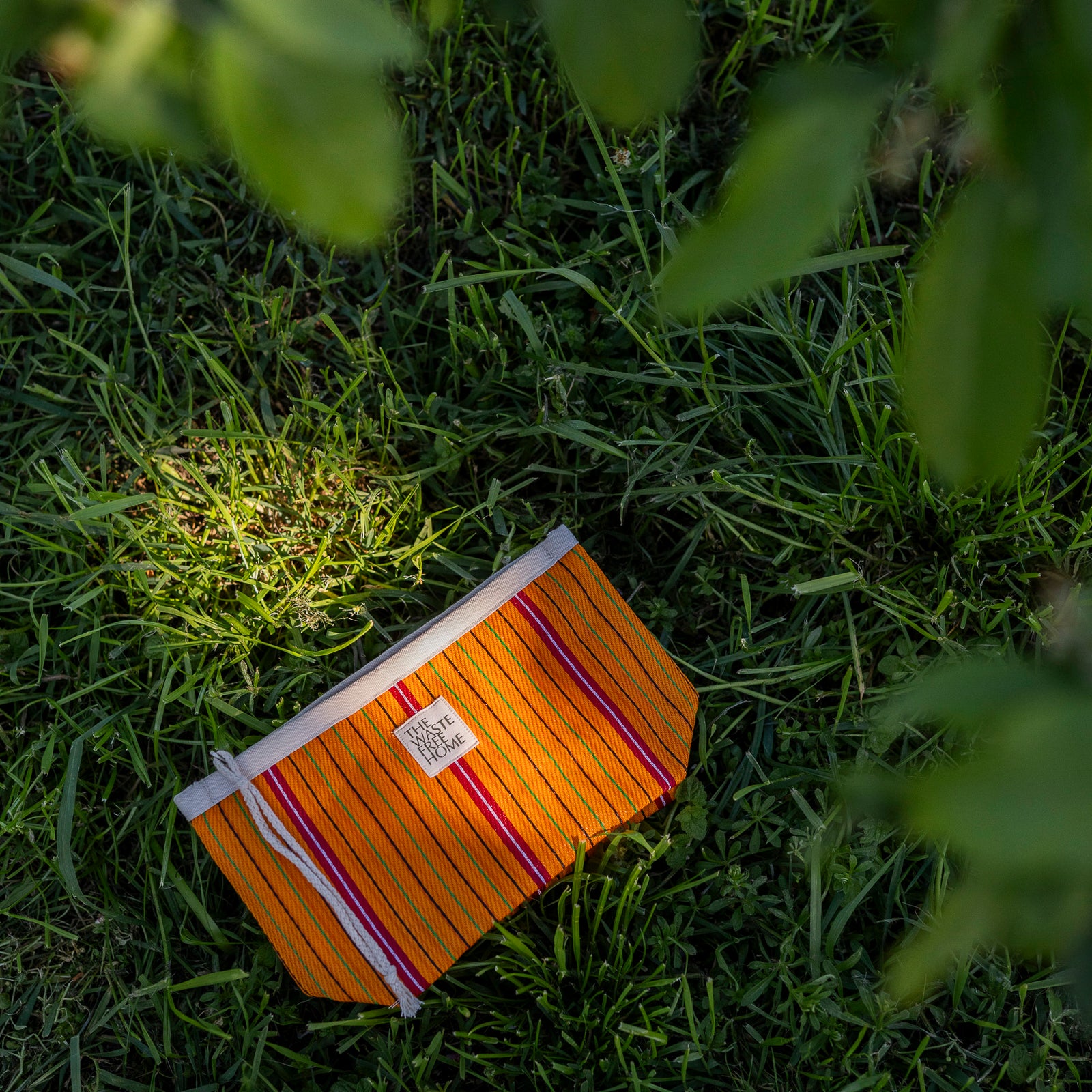 HOLD-ALL CLUTCH | 100% RECYCLED NYLON