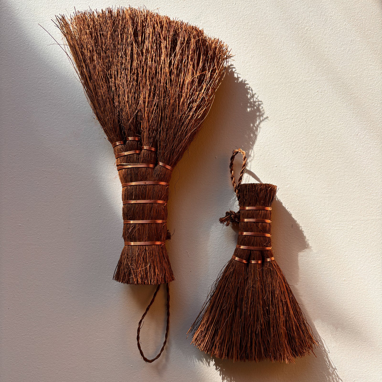 REDECKER | SHURO PALM FIBRE HAND BRUSH
