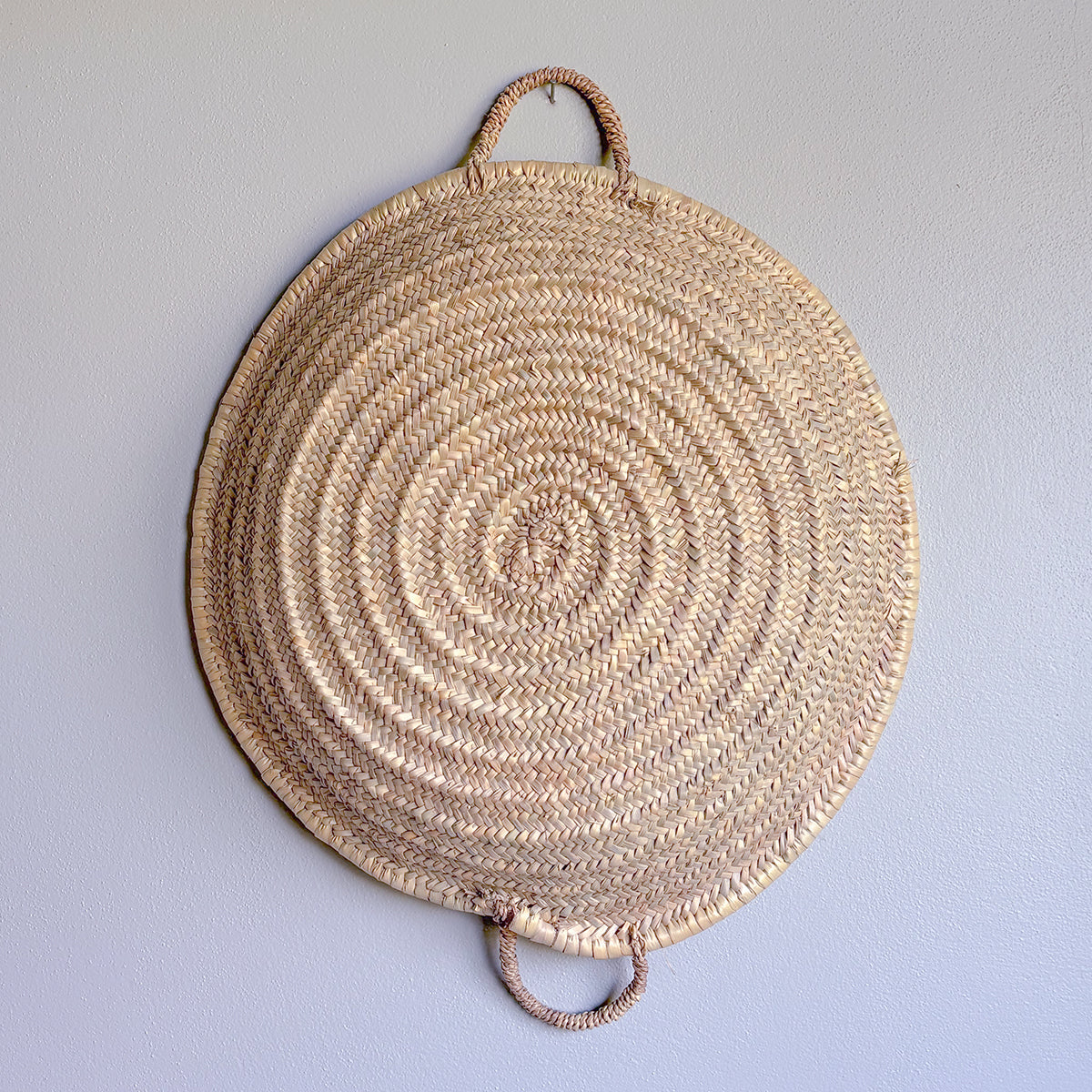 SHALLOW WOVEN BASKET