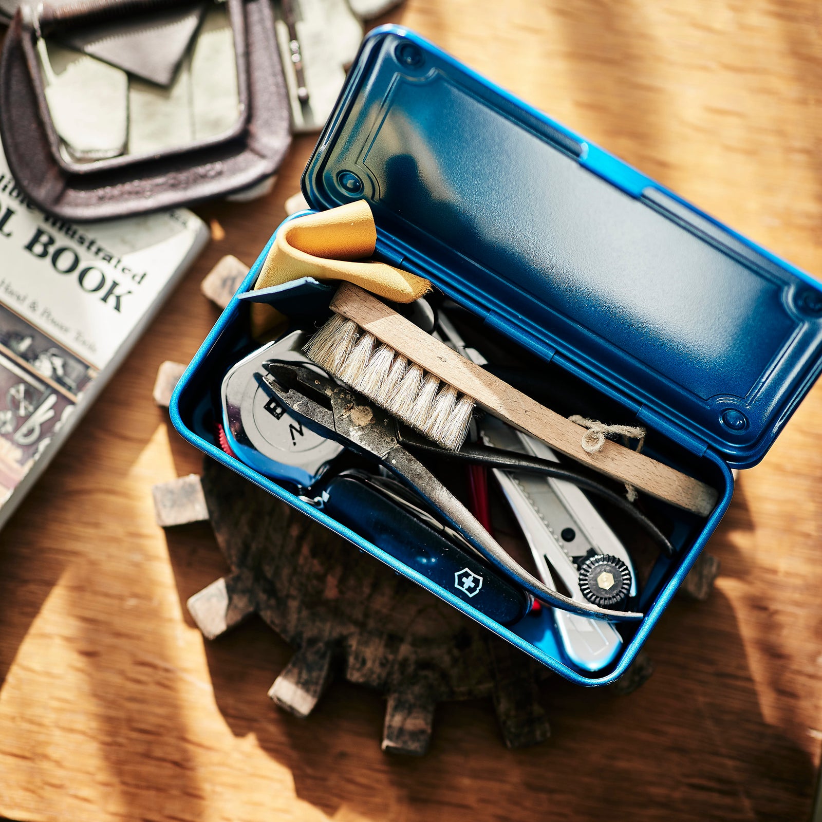 TOYO | MINI TRUNK SHAPE TOOLBOX | T-190