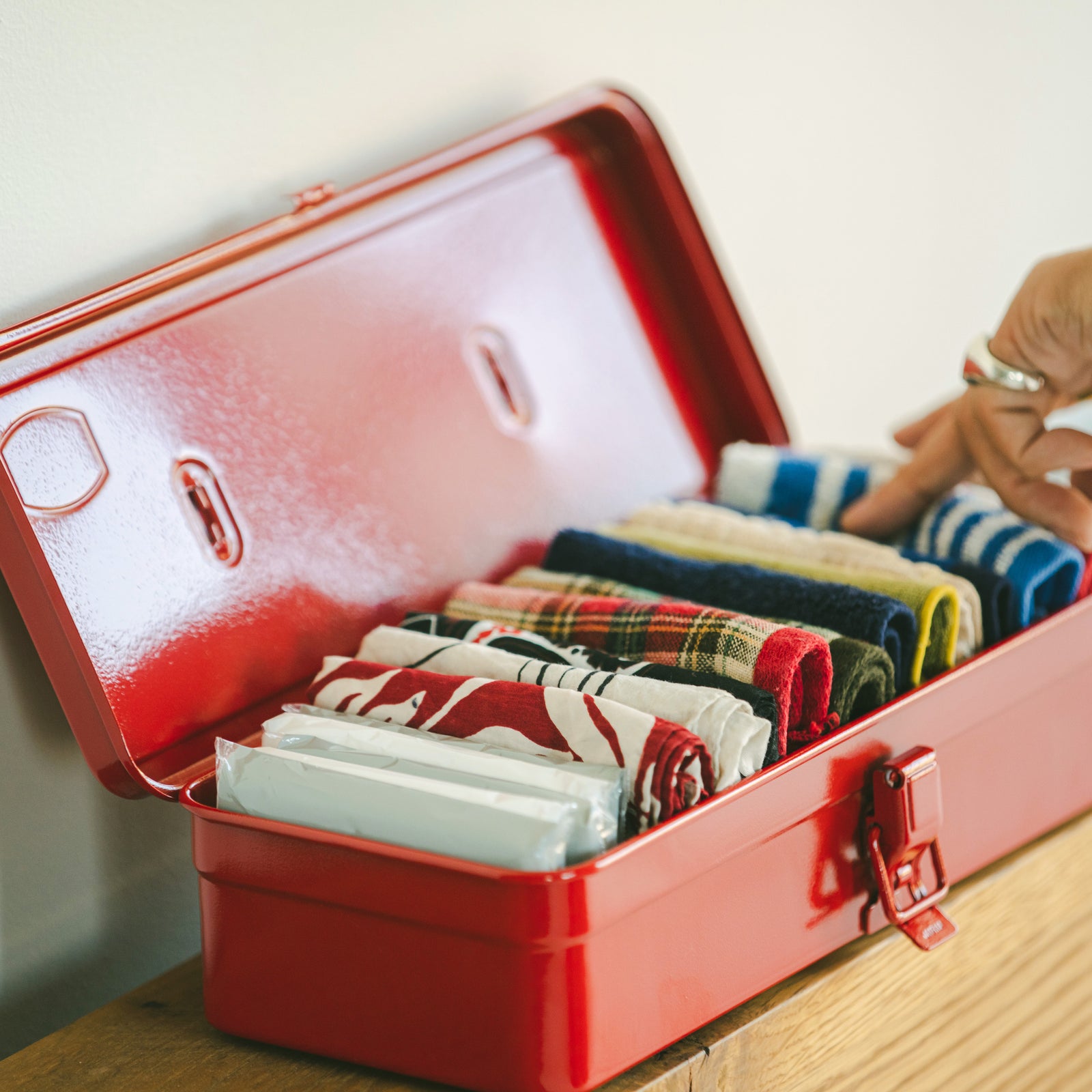 TOYO | TRUNK SHAPED TOOLBOX | T-320