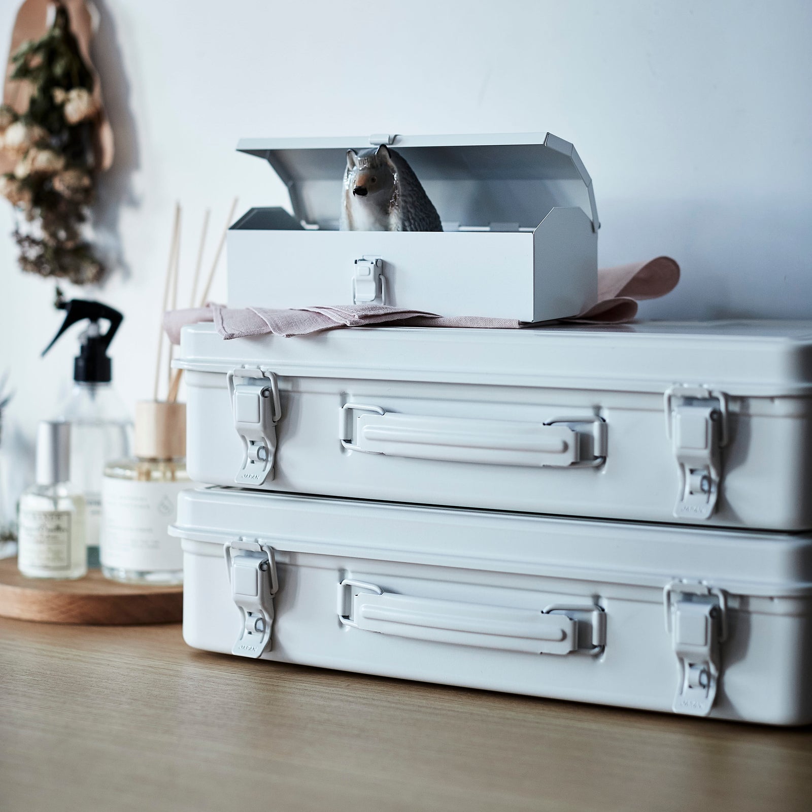 TOYO | TRUNK SHAPED TOOLBOX | T-360
