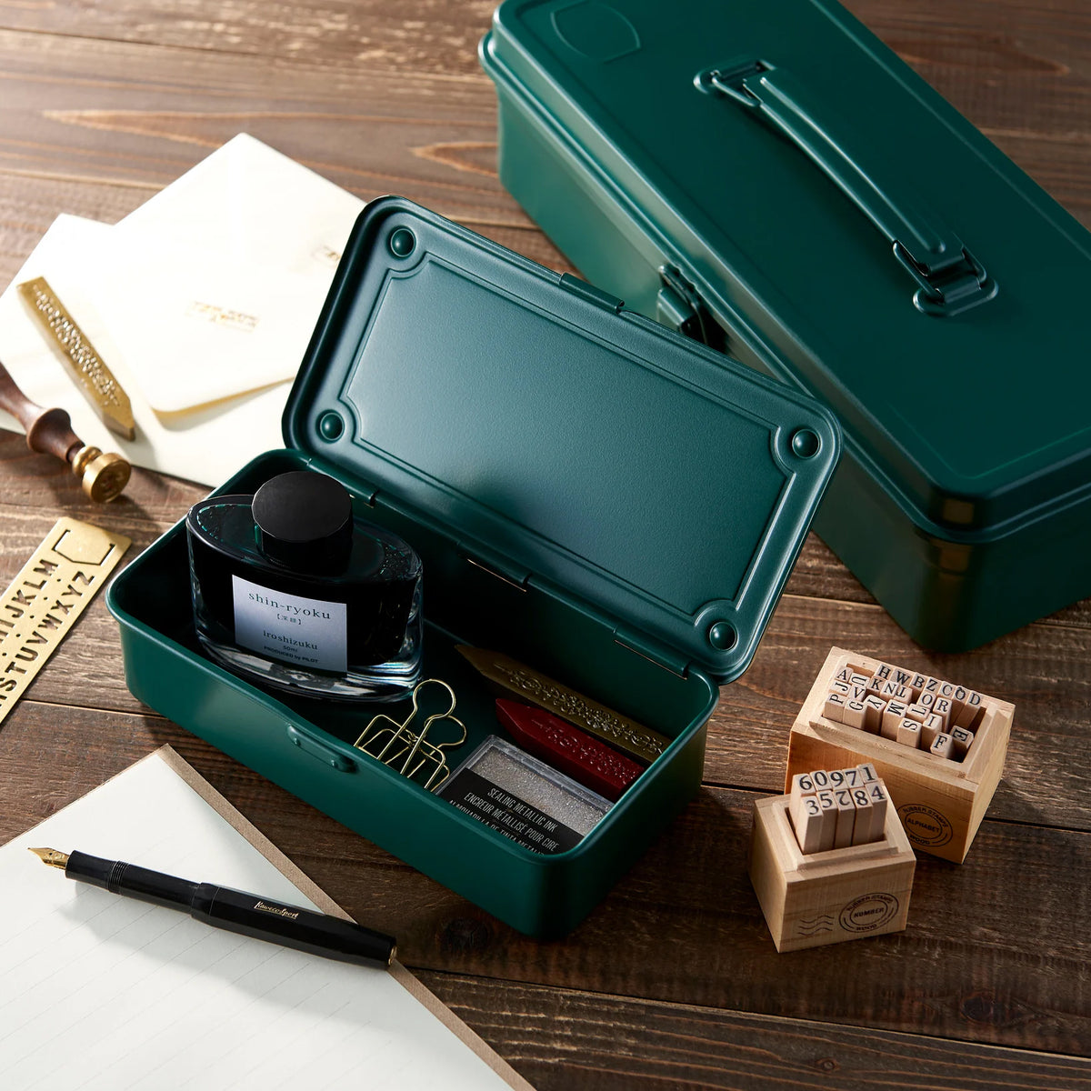 TOYO | MINI TRUNK SHAPE TOOLBOX