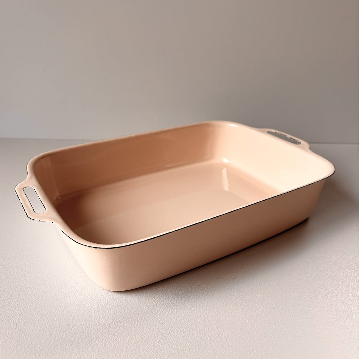 DISHY ENAMEL ROASTING PAN