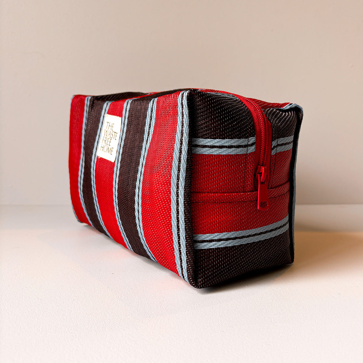 POUCH | 100% RECYCLED NYLON