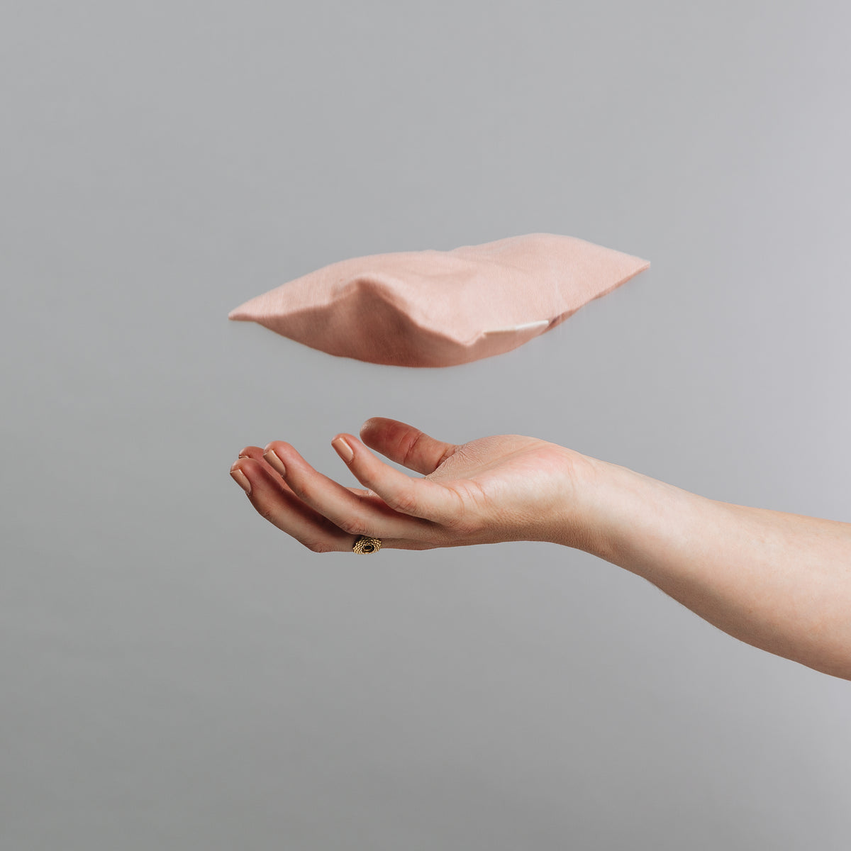 ORGANIC LAVENDER + CHAMOMILE EYE PILLOW