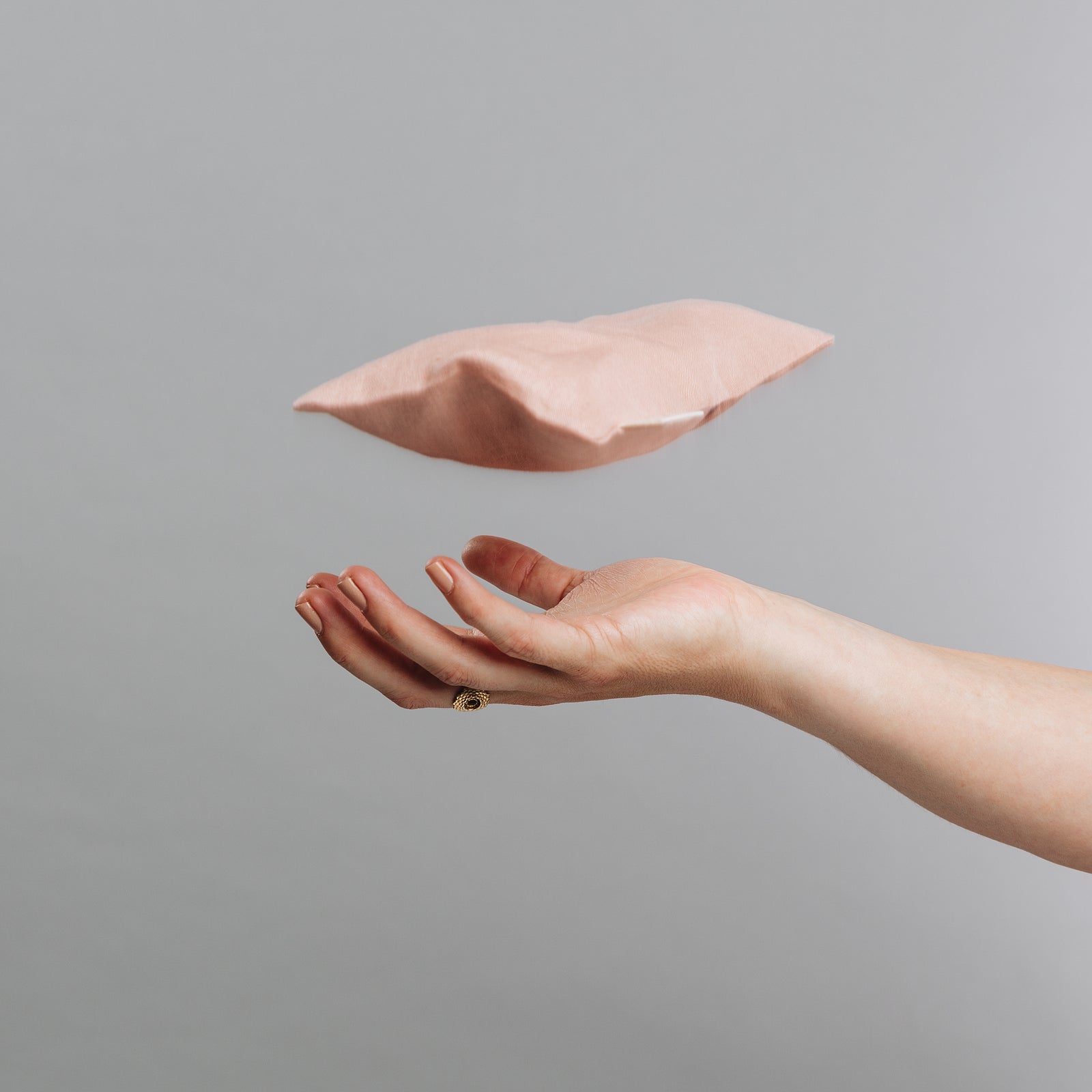 ORGANIC LAVENDER + CHAMOMILE EYE PILLOW