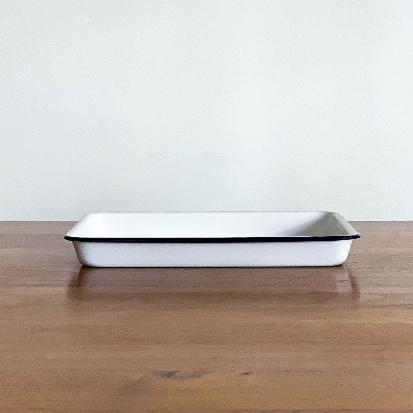 enamel baking tray