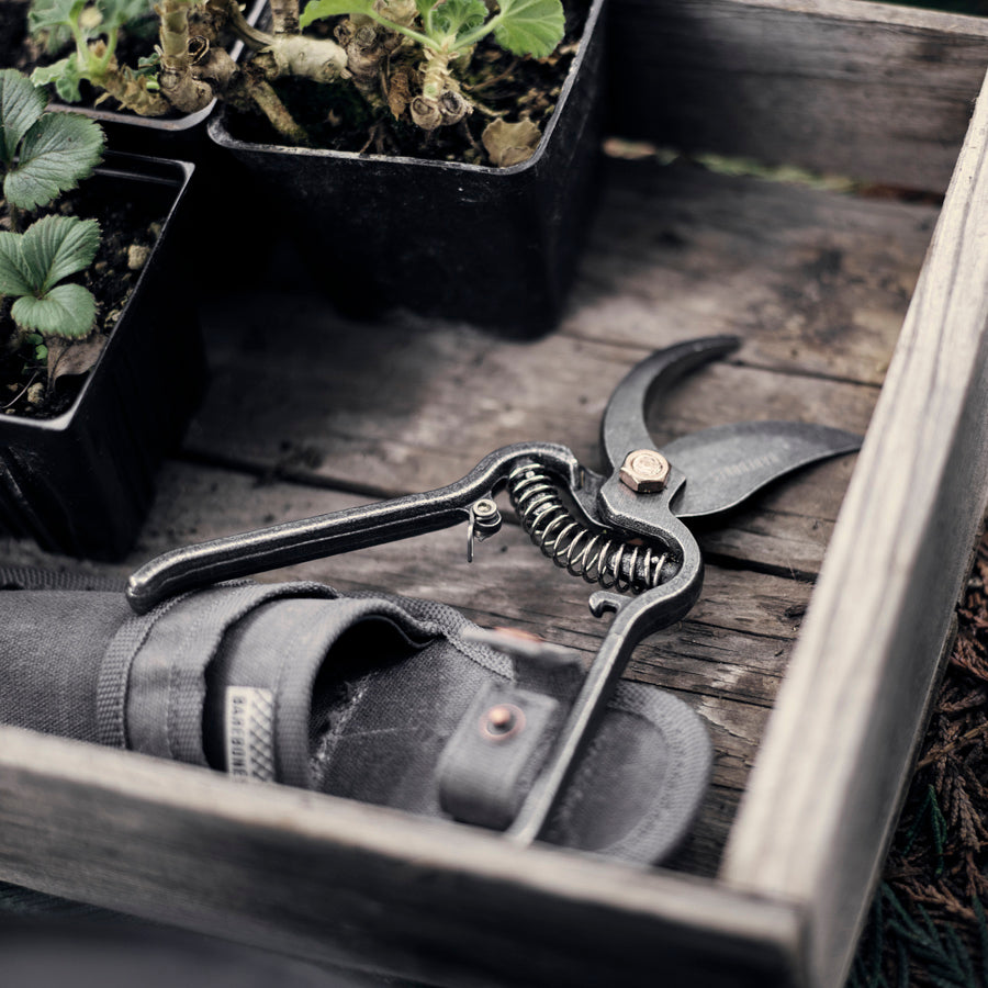 BAREBONES | METAL PRUNER