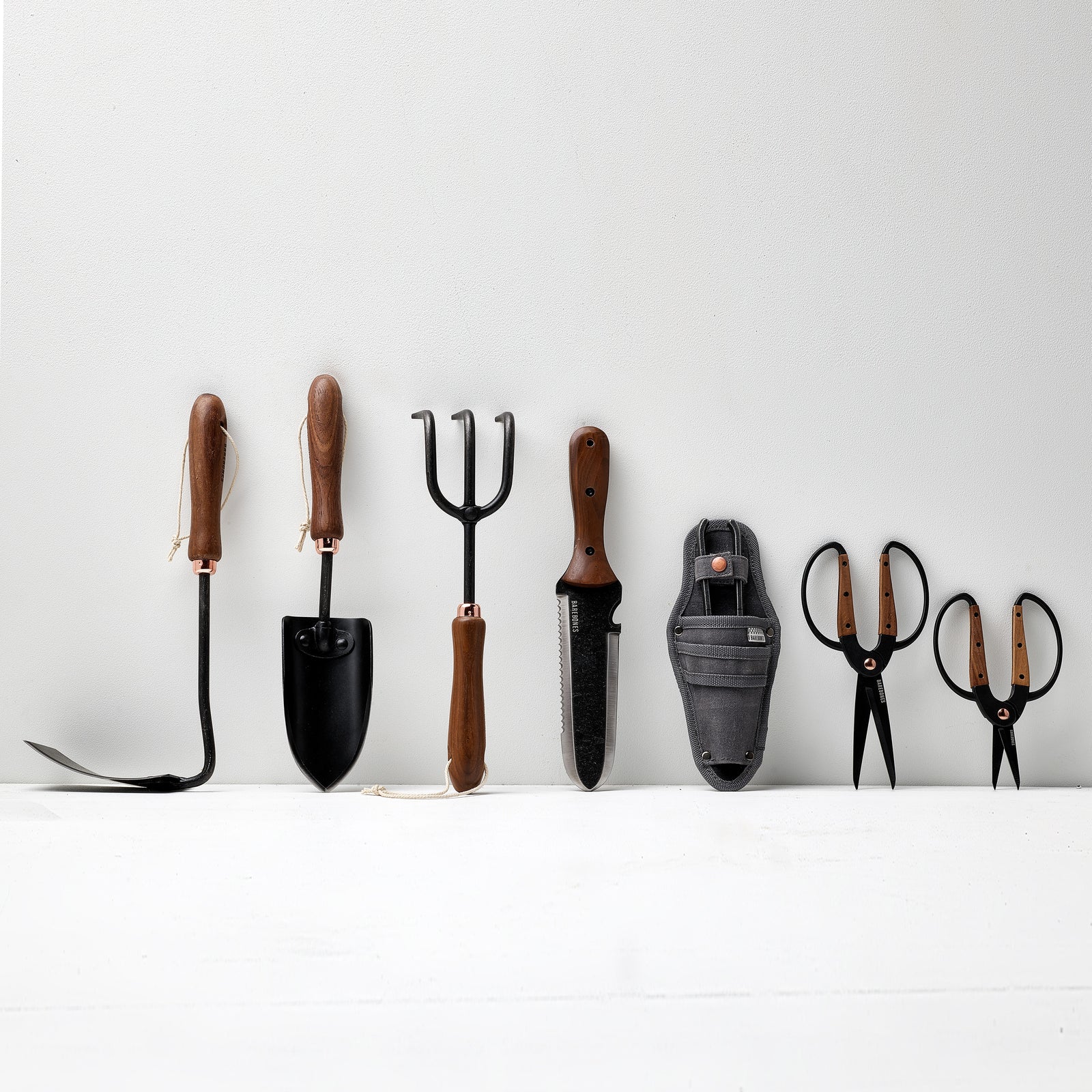 BAREBONES | WALNUT GARDEN TROWEL