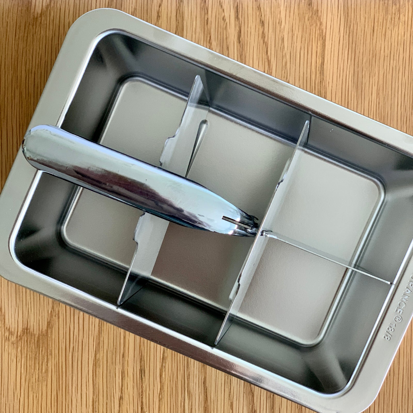 STAINLESS STEEL ICE TRAY