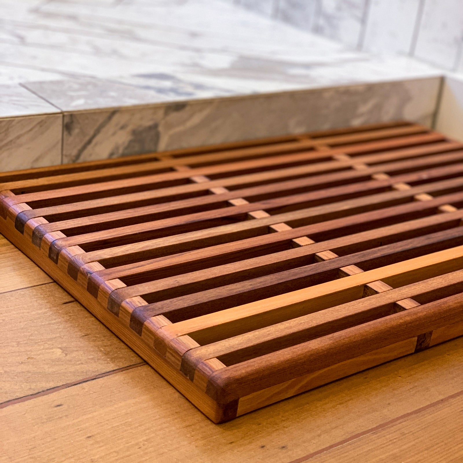 PETE & CO | HANDCRAFTED WOODEN BATH MAT | RIMU