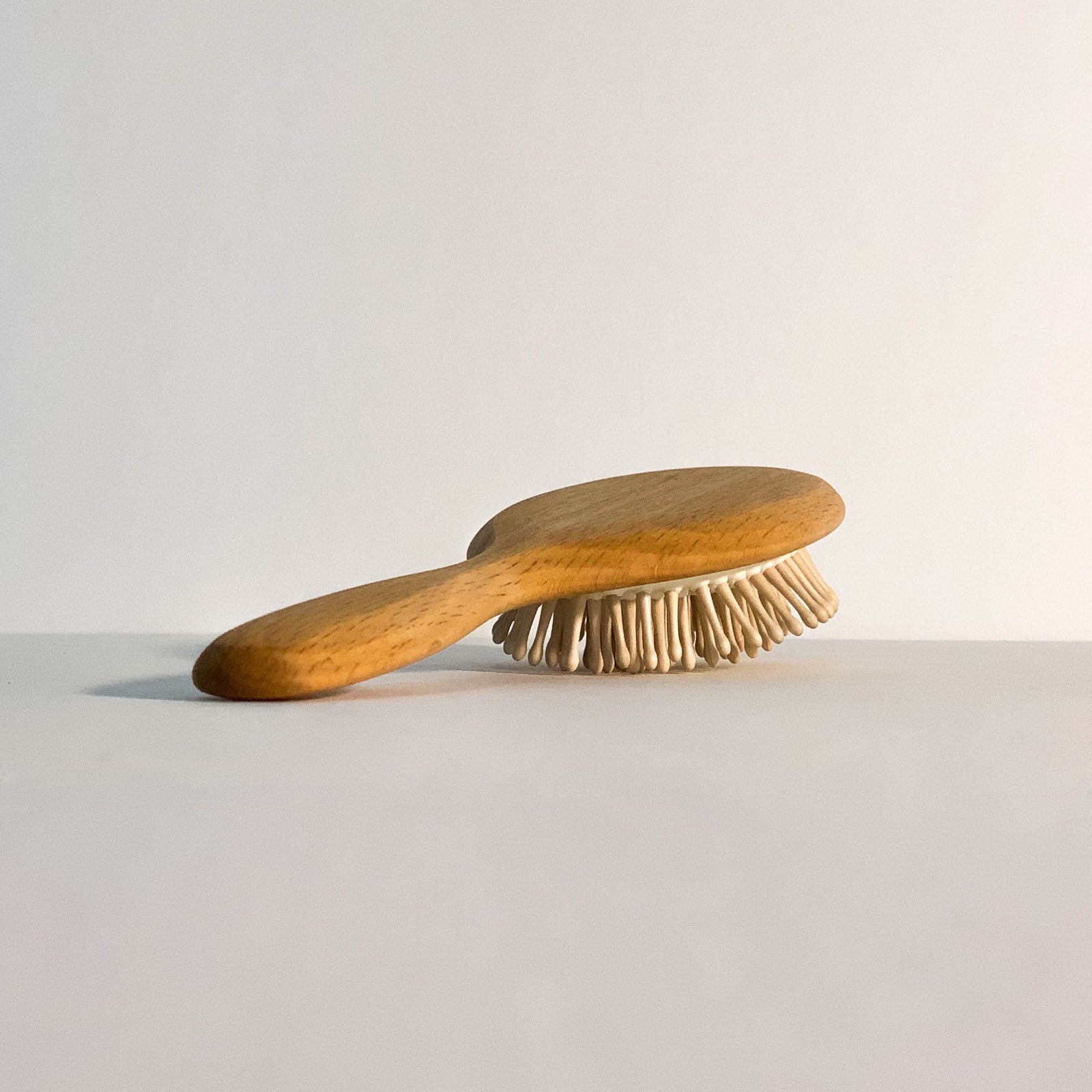 OVAL BEECHWOOD HAIR BRUSH